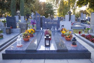 Kamenictví Severa - pomníky a náhrobní kameny