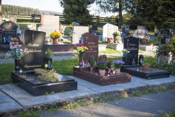 Kamenictví Severa - pomníky a náhrobní kameny