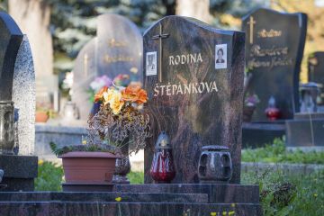 Kamenictví Severa - pomníky a náhrobní kameny