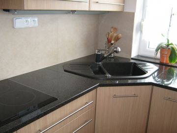 kamenná pracovní deska